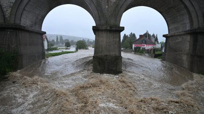 暴雨侵袭中欧酿灾　捷克25万户停电　波兰疏散上千人